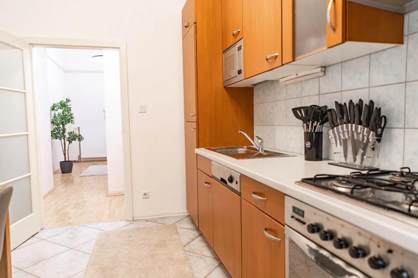 At Belvedere, Location Close To U1 Appartement *