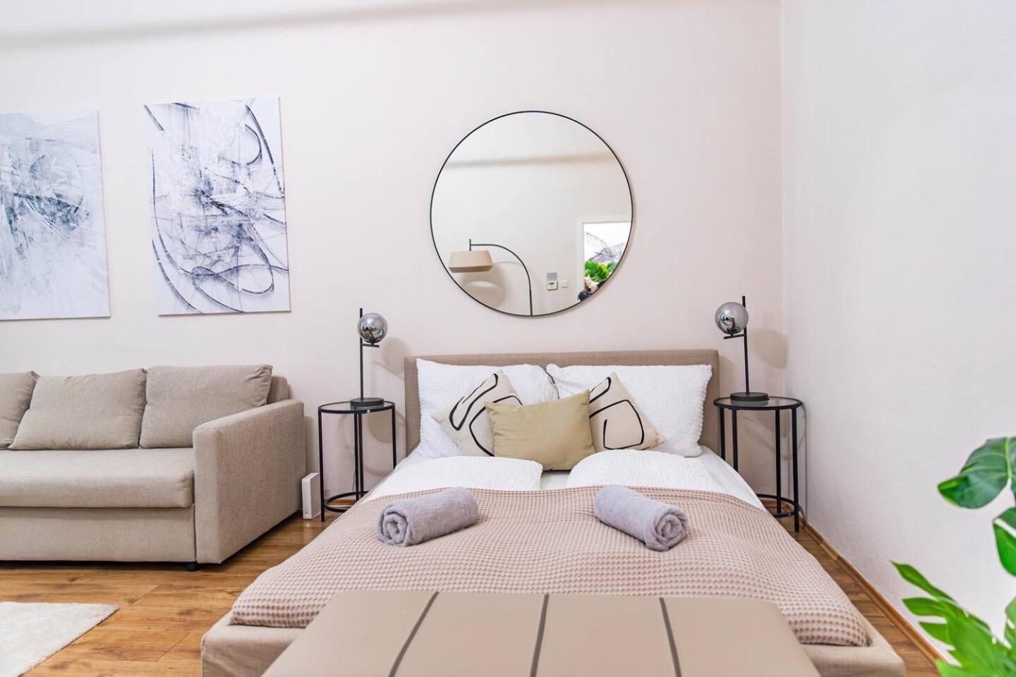 At Belvedere, Location Close To U1 Appartement