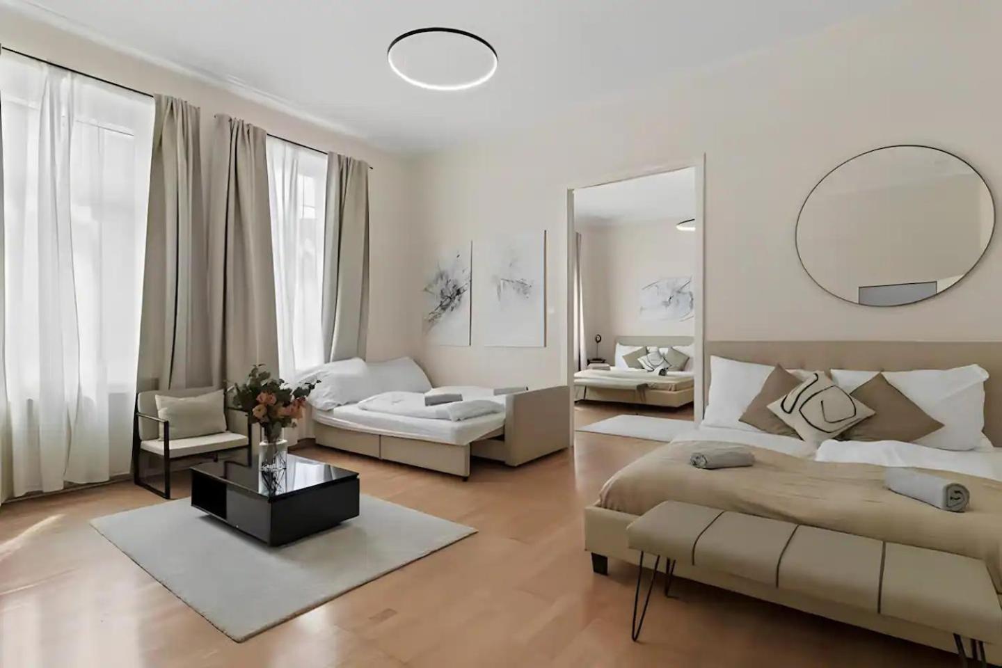 Appartement At Belvedere, Location Close To U1 *