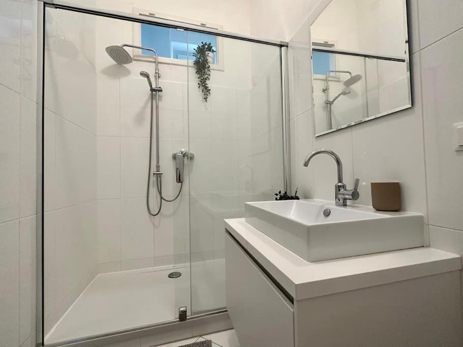 Appartement At Belvedere, Location Close To U1 *
